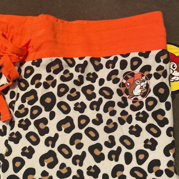 Buc-ee’s Women’s Drawstring Leopard Sleep Pants Elasticized Waist Size S NWT - Picture 3 of 8